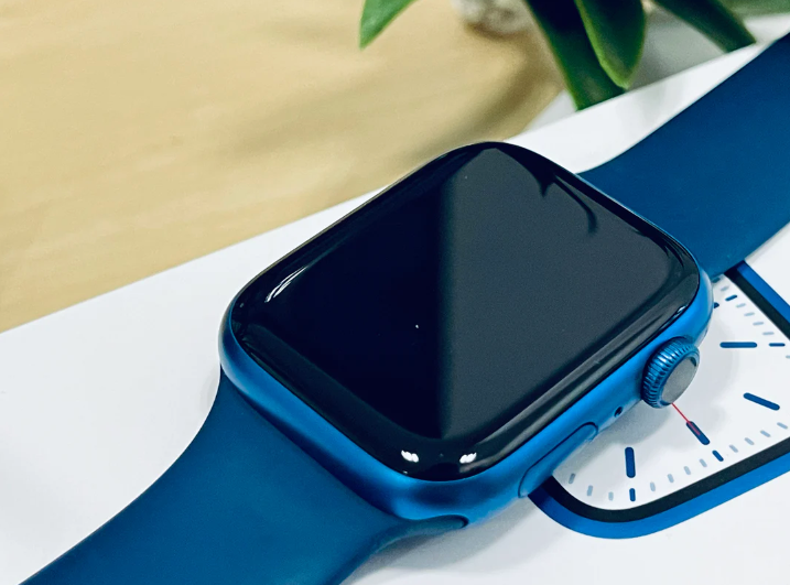 Apple Watch Series 7 45mm Blue Aluminium with Abyss Blue Sports